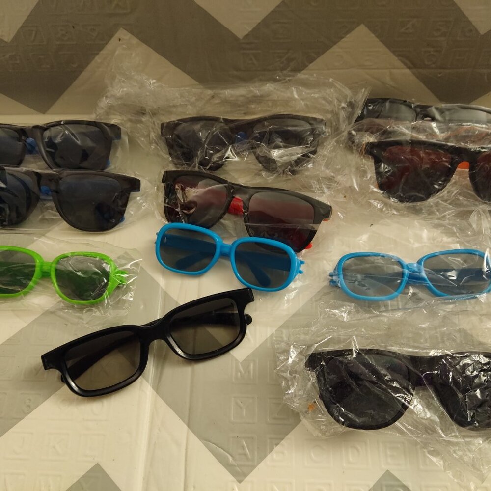 Sunglasses set of 12 wayfarer multicolor new